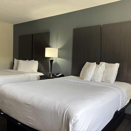 Baymont By Wyndham Chester Il Exterior foto