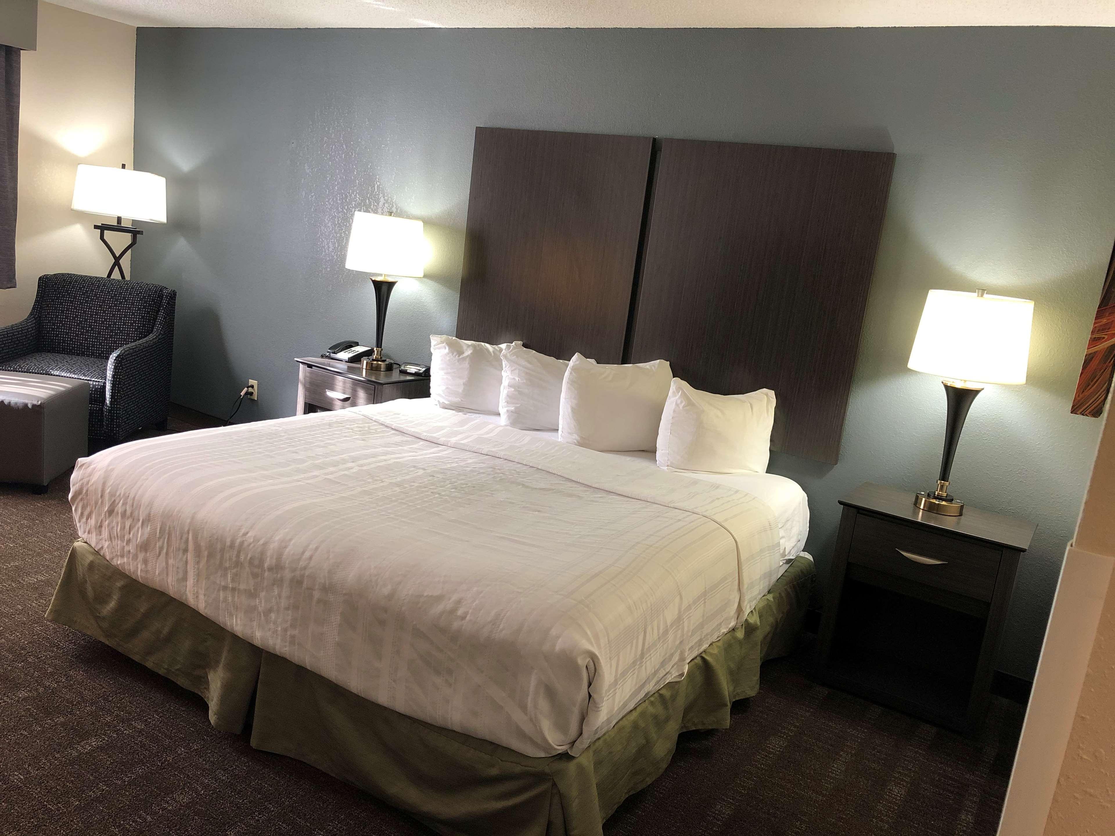 Baymont By Wyndham Chester Il Exterior foto